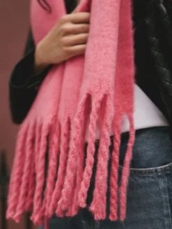 - Zware sjaal van geborstelde stof*Next New