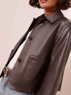 - Kort imitatieleren jack met kraag*Friends Like These Online