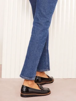 Comfortabele platte instappers van lakimitatieleer*Friends Like These Best