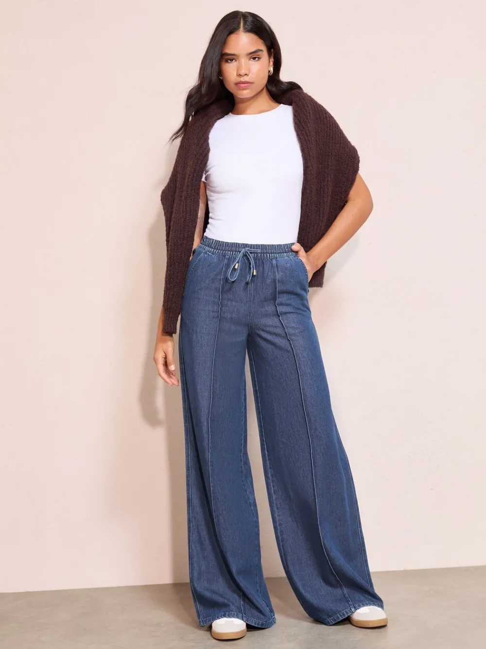 Everyday Elastic Wide Leg Jeans*Friends Like These Online
