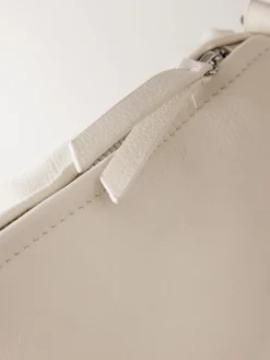 Gebroken wit - Crossbodytas van leer met band*Next New