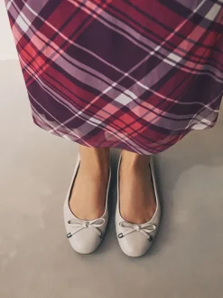 Gebroken wit - Leren Ballerina's met ronde neus*Next Best