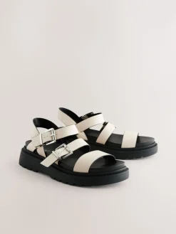 - Sandalen met dikke zool en gesp*Next Sale