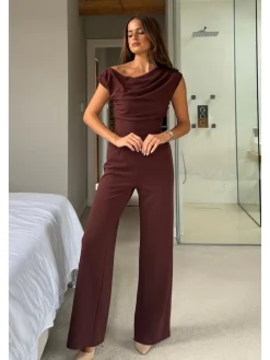 - Donna jumpsuit met asymmetrische halslijn*Girl In Mind Outlet