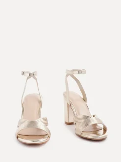 - City sandalen met blokhak en geribbelde voorband*Linzi Best