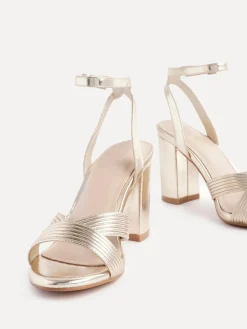 - City sandalen met blokhak en geribbelde voorband*Linzi Best