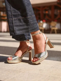 - Diva Platform Block Heels*Linzi