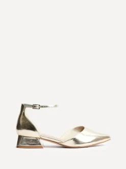 - Dolly pumps met lage blokhak en wijde pasvorm*Linzi Best