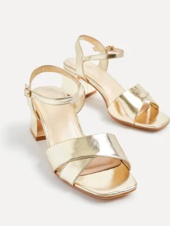 - Vivian sandalen met hak en bandje aan de voorkant met brede pasvorm*Linzi