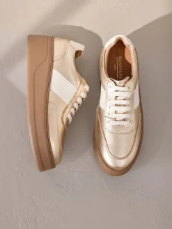 - Signature premium leren sneakers met veters en grove sleehak*Next Online