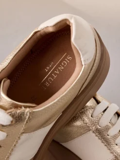 - Signature premium leren sneakers met veters en grove sleehak*Next Online