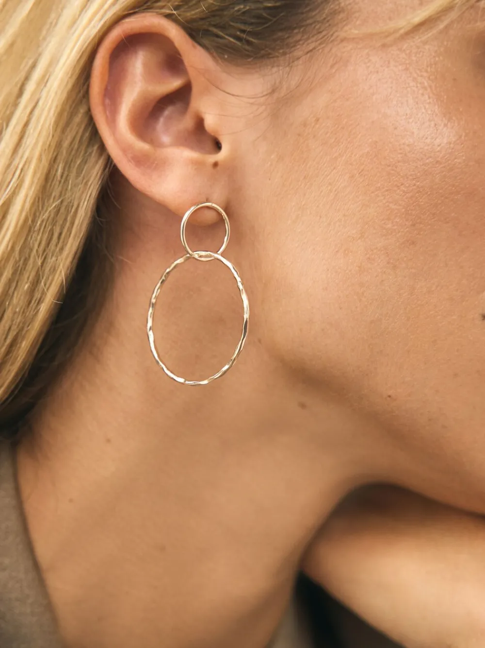 - Cirkelvormige oorhangers*Next Clearance