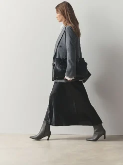 - Forever Comfort® enkellaarsjes met hak en spitse neus*Next Clearance