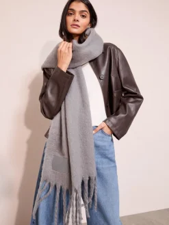 - behaaglijke geborstelde dekensjaal*Friends Like These Online