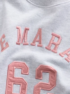 Grijs - Grafisch satijnapplicatie 'Le Marais' City sweatshirt met lange mouwen en ronde hals*Next Best