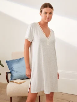 Grijs - nachthemd van Modal met kanten rand*Laura Ashley Discount