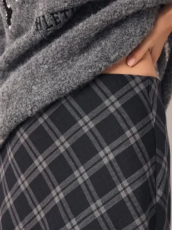 - Ruit Midi Slip Rok*Next Sale