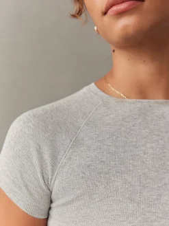 Grijs - Aansluitend geribbeld T-shirt*self. Best