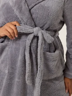 - Fluffy Shawl Collar Robe*Yours Curve Online