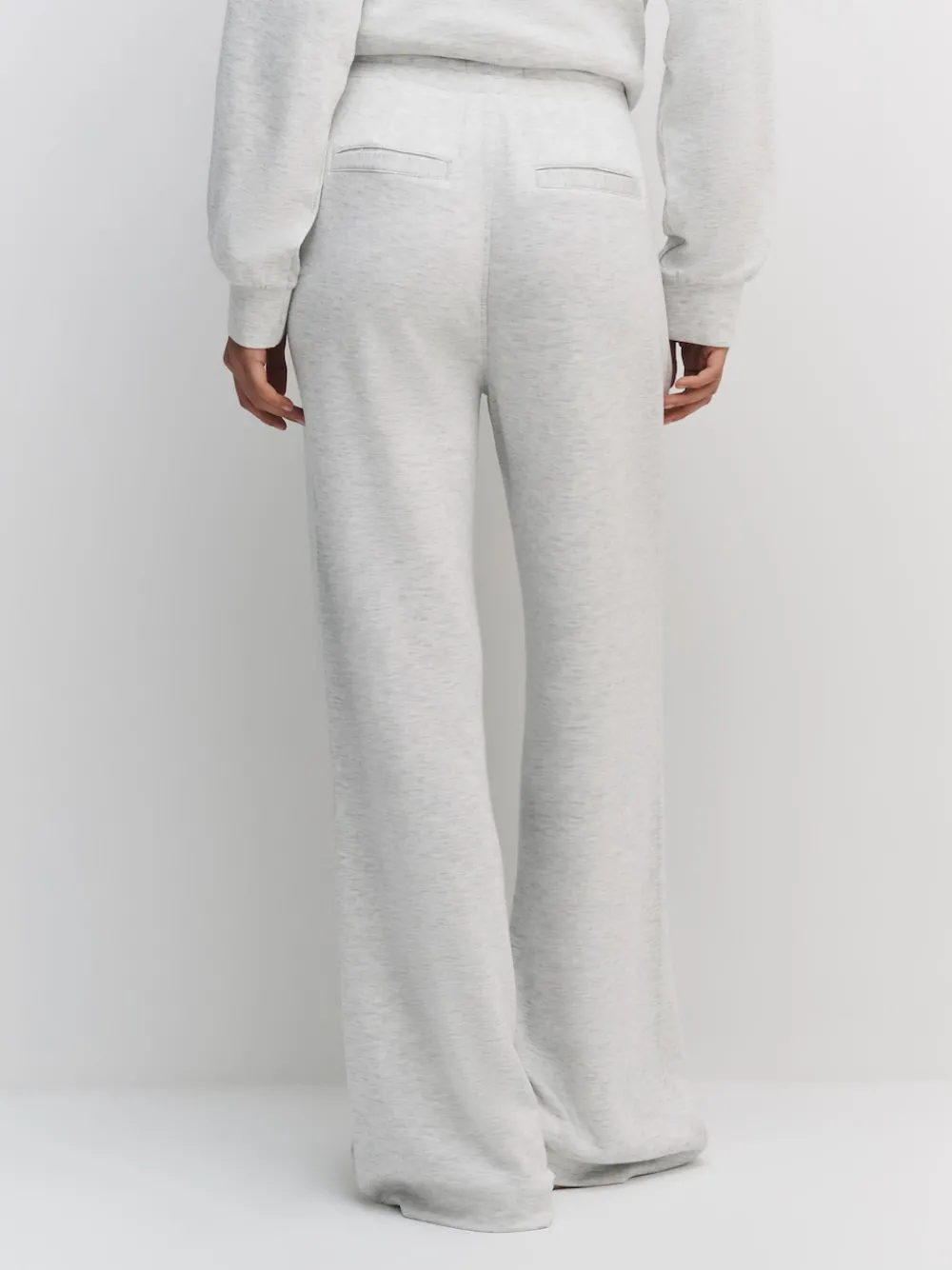 - Premium jersey joggingbroek met wijde pijpen*Next Discount