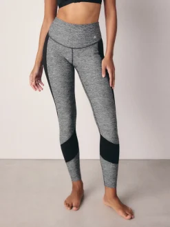 - Sport Dry Tech buikcorrigerende legging met hoge taille en volledige lengte*Next