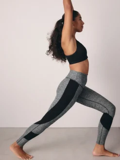 - Sport Dry Tech buikcorrigerende legging met hoge taille en volledige lengte*Next