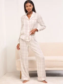 - - Geweven pyjamaset met lange mouwen*Lipsy New