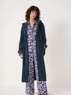 - Donzige kamerjas met capuchon*Hush Outlet