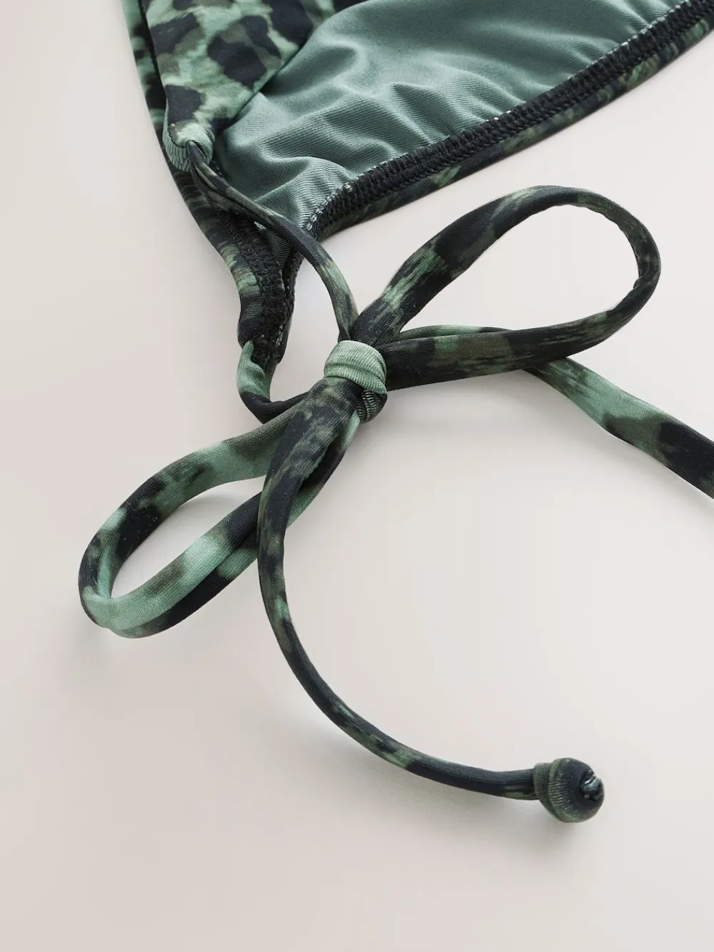 - Bikinibroekjes*Next New