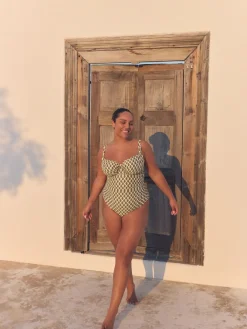 - F-K ondersteunend badpak met beugel*Next