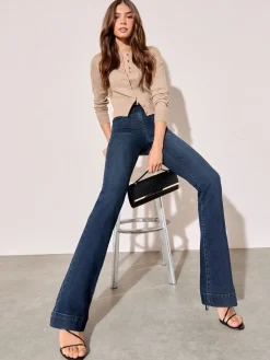 Inktblauw - jeans met zakken, hoge taille en uitlopende pijpen*Friends Like These Clearance