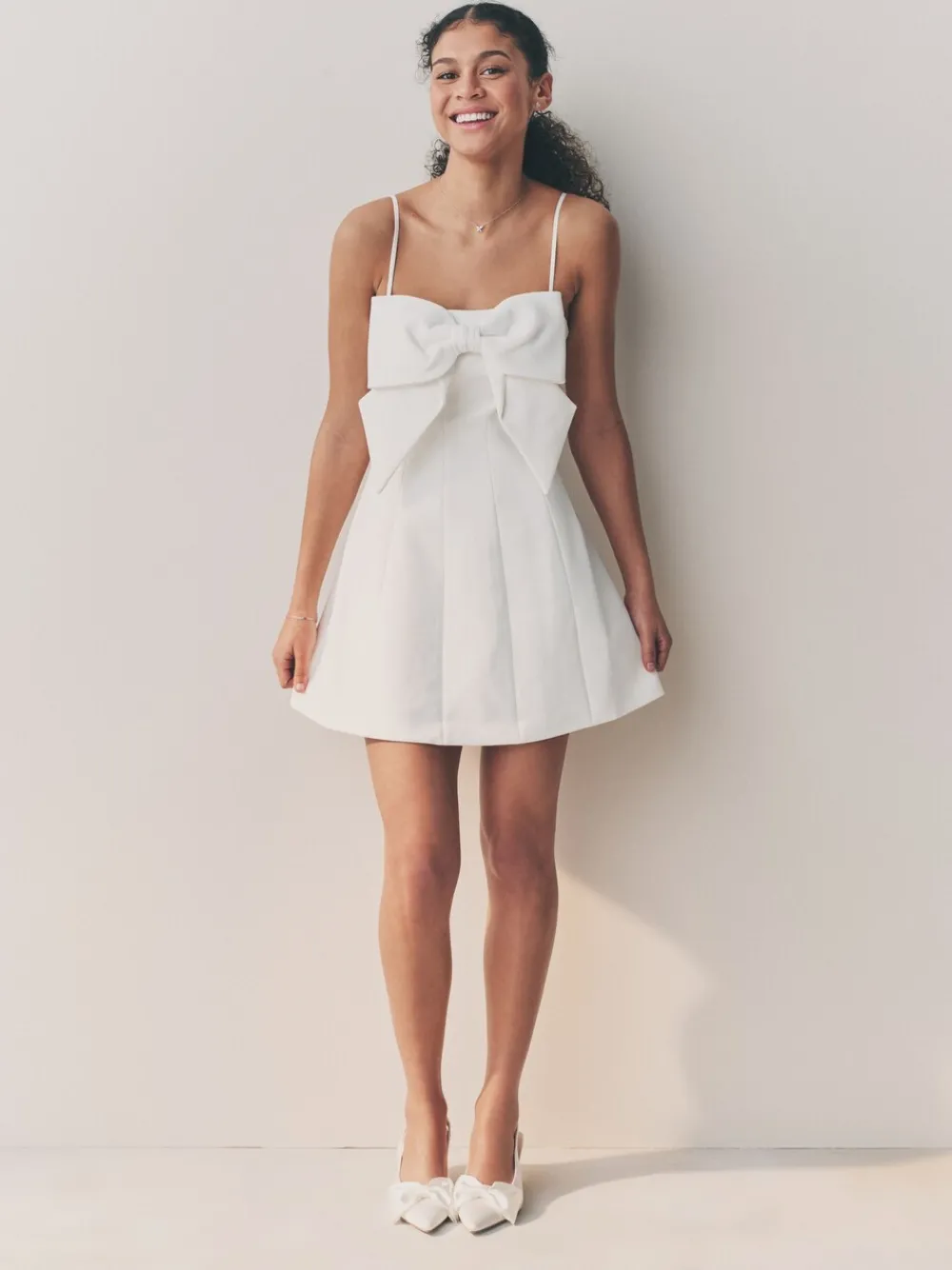 - Forever Comfort® Bruiloft hakken met hielbandje van satijn, met strik en spitse neus*Next Hot