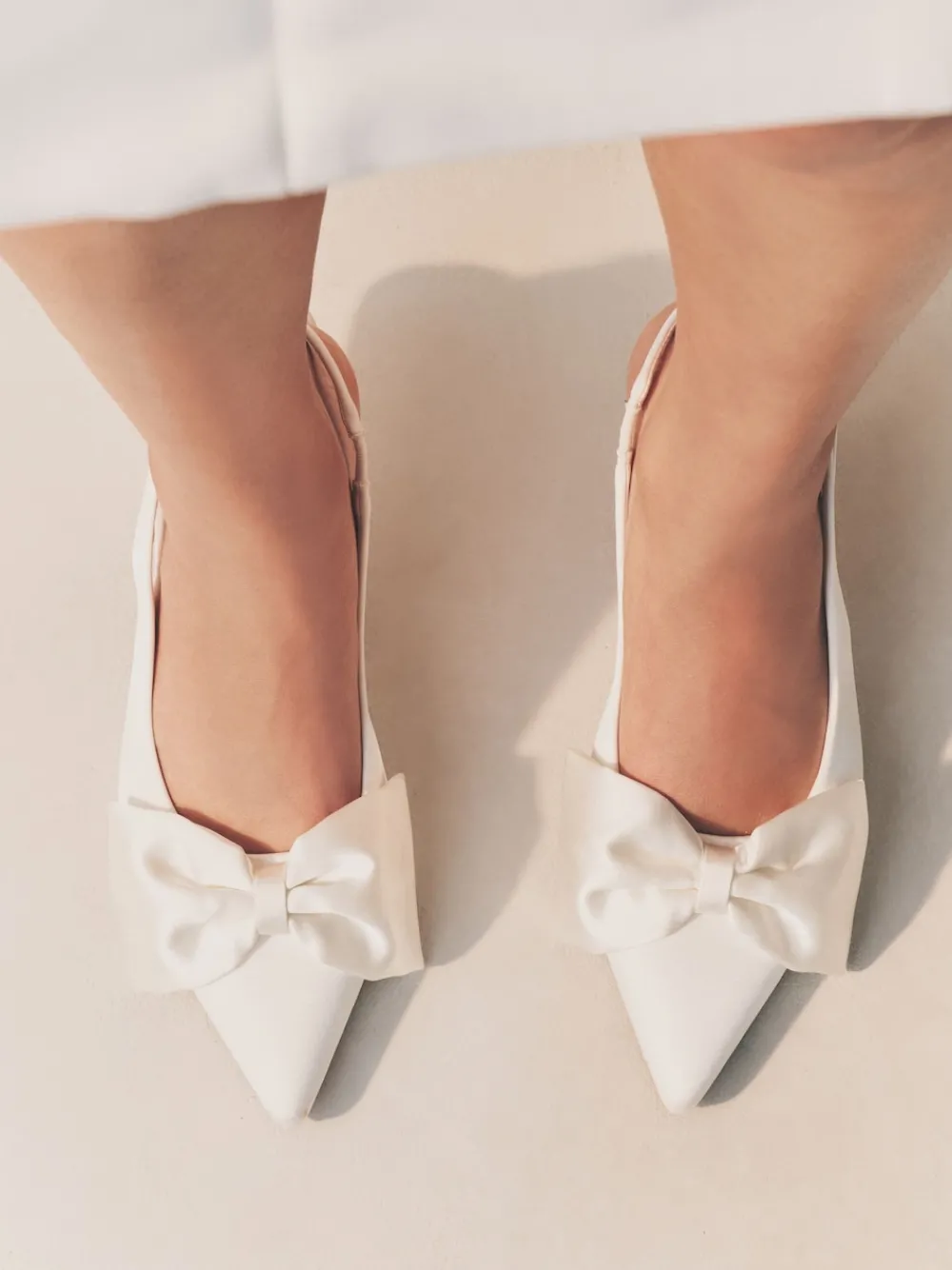 - Forever Comfort® Bruiloft hakken met hielbandje van satijn, met strik en spitse neus*Next Hot