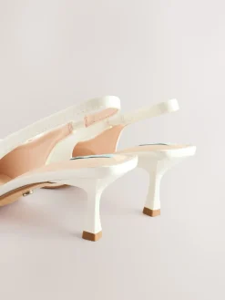 - Forever Comfort® Bruiloft hakken met hielbandje van satijn, met strik en spitse neus*Next Hot