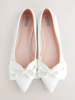 Ivoor - Forever Comfort® bruidsballerina's met strik en puntige neus*Next Clearance