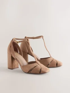 - Leren schoenen met uitsnijding, T-bandje en blokhakken met ronde neus*Next