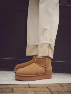 - Regenbestendige suède laarzen met plateauzool en voering van imitatiebont*Next Online