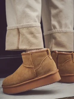 - Regenbestendige suède laarzen met plateauzool en voering van imitatiebont*Next Online