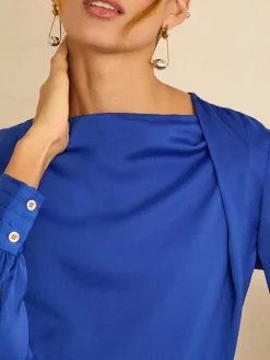 - Lange mouwen Satijn Watervalhals Blouse*Love & Roses Sale