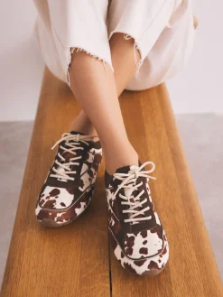 Koeienprint - Slim Premium Leren Trainers met Vetersluiting*Next Hot