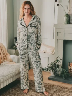 viscose pyjama met knopen*Laura Ashley Sale