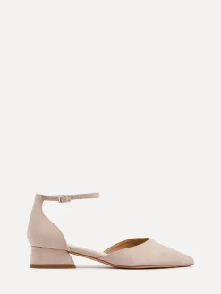 - Dolly pumps met lage blokhak en wijde pasvorm*Linzi Online