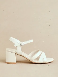 Licht beige - Flair sandalen met hak en kruisbandjes aan de voorkant*Linzi Online