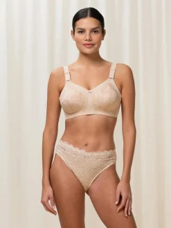 - - Doreen - Beugelloze beha*Triumph New