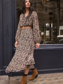 - Brede riem met vlechtdetail*Next Discount