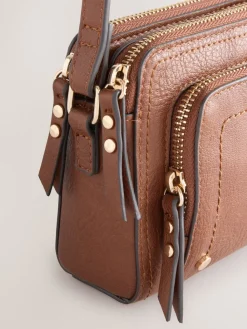 - Crossbodytas met dubbele rits*Next Best