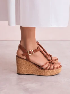 - Forever Comfort® - Gevlochten sandalen met bandjes en sleehak*Next Best