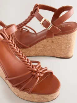 - Forever Comfort® - Gevlochten sandalen met bandjes en sleehak*Next Best