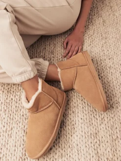 - Suède pantoffellaarsjes met voering van imitatiebont*Next Discount