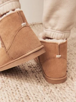 - Suède pantoffellaarsjes met voering van imitatiebont*Next Discount